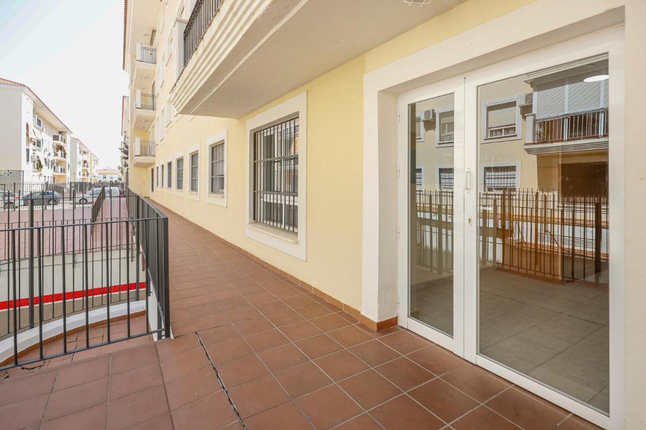 Algaba 3 D Planta Apartment La Algaba Екстериор снимка
