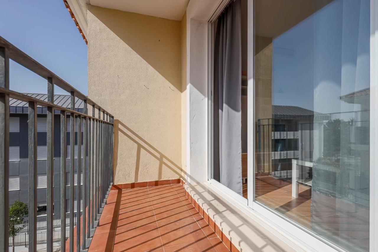 Algaba 3 D Planta Apartment La Algaba Екстериор снимка