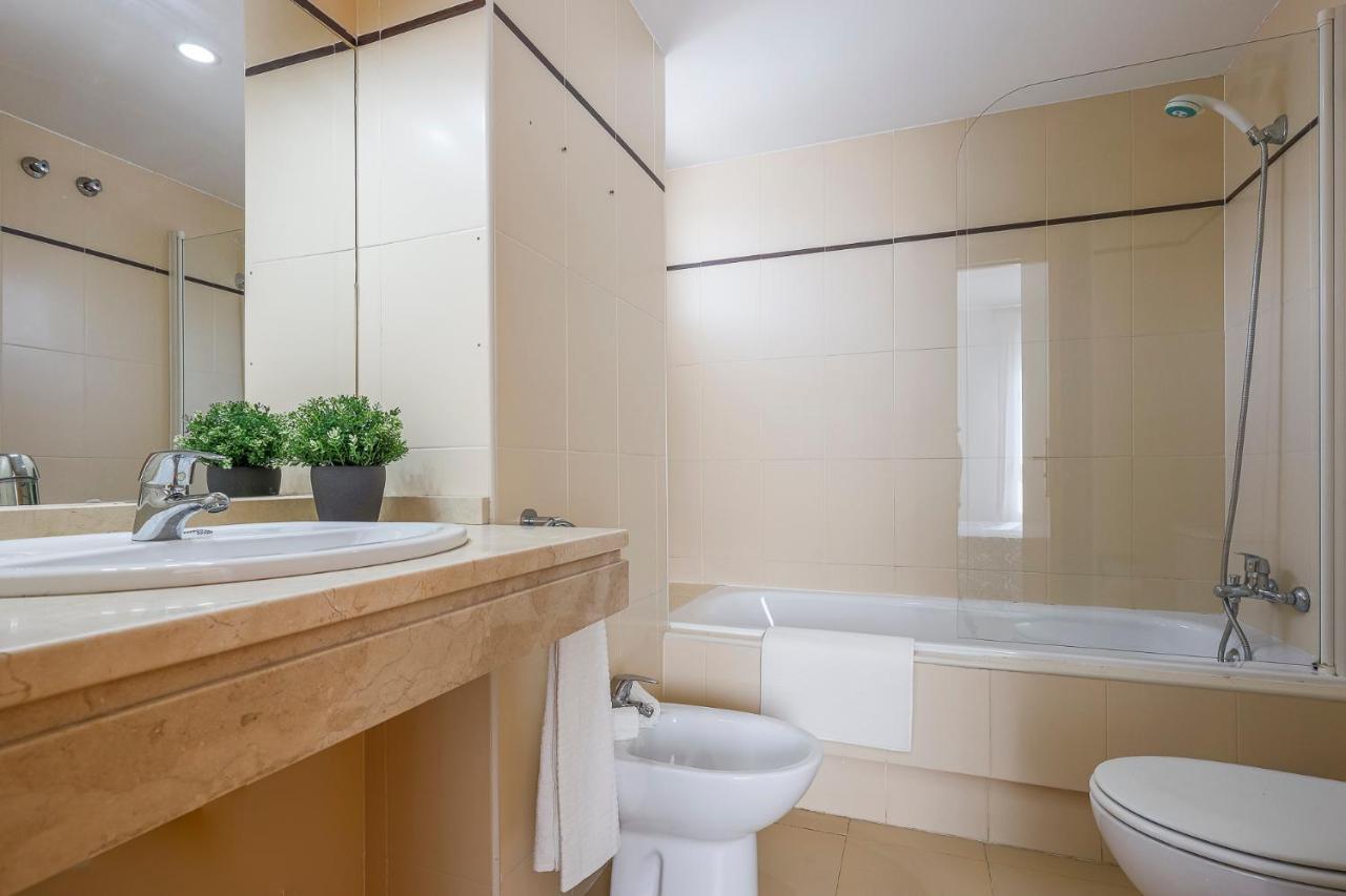 Algaba 3 D Planta Apartment La Algaba Екстериор снимка
